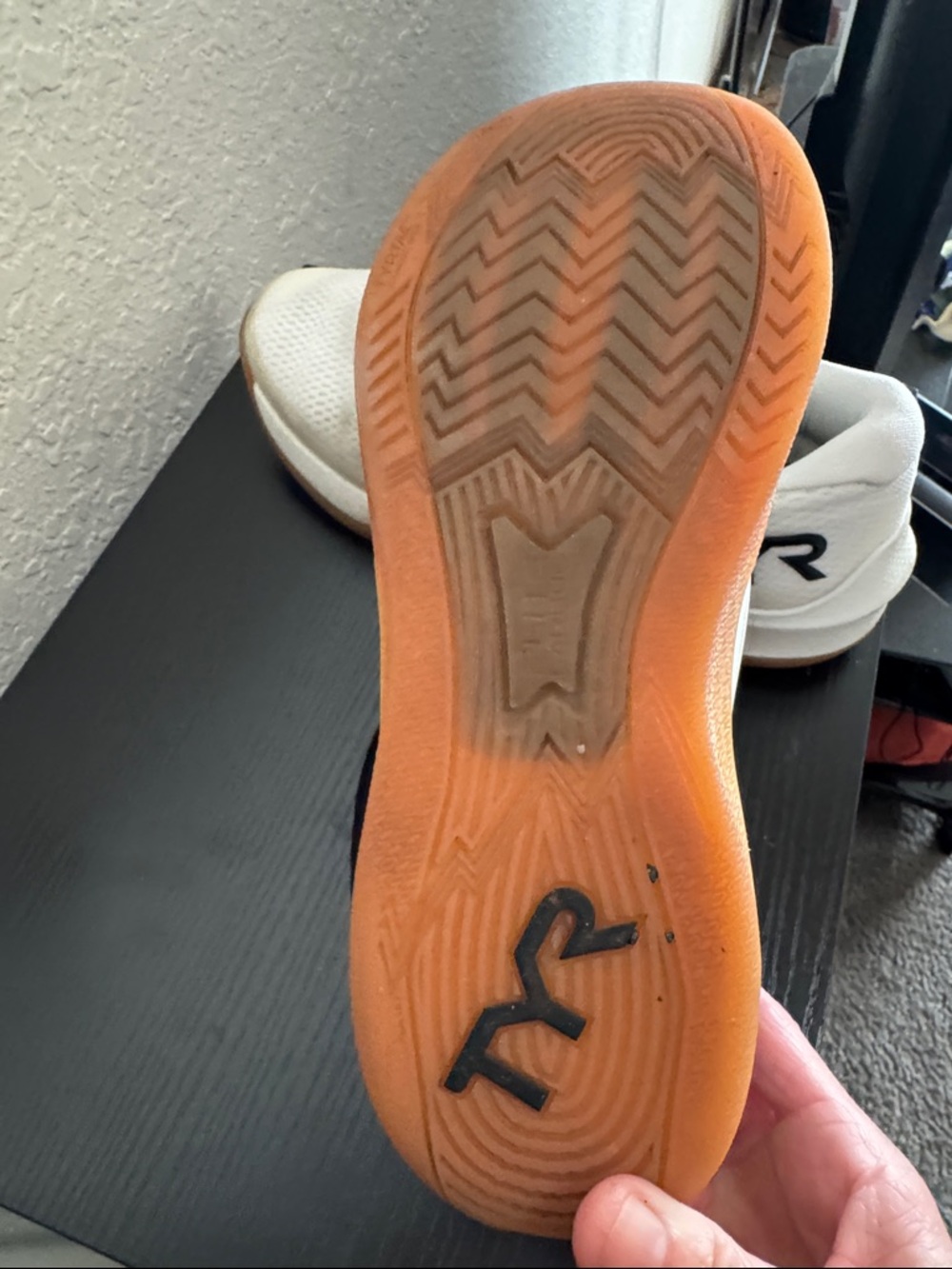 TYR CXT-2 Elite carbon. Wonen’s 9/ Men’s 7.5. White/Gum - Picture 8 of 8